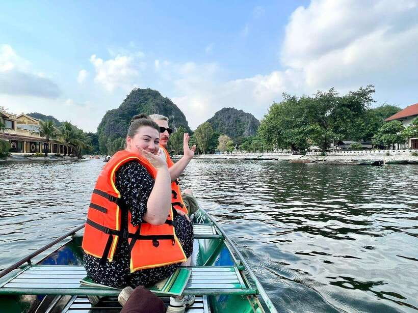 From Hanoi: Full-Day Ninh Binh Highlights Small Group Tour - Tam Coc by sampan through three caves
