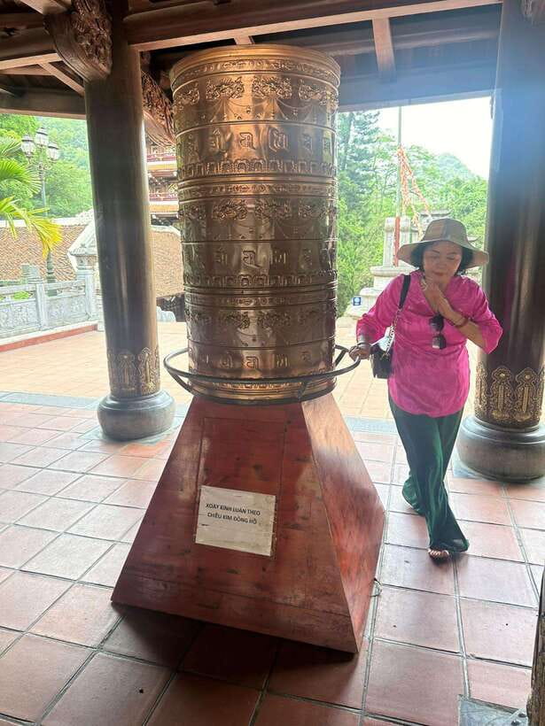 From Hanoi: Full-Day Perfume Pagoda Group Tour with Lunch - The Yen Stream boat ride is the real opening act