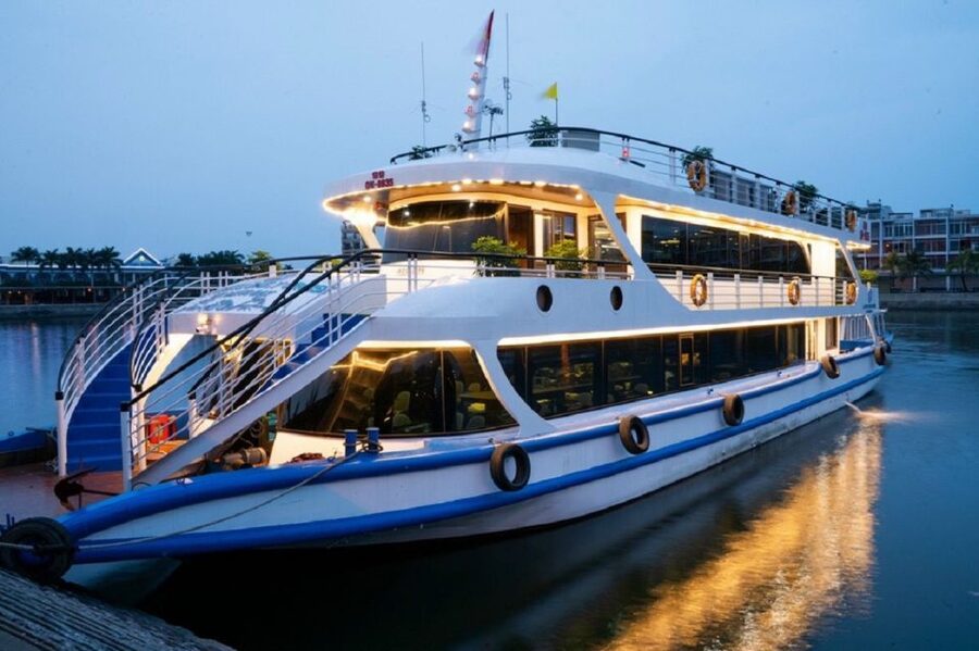 From Hanoi: Ha Long Bay Luxury Cruise Day Tour with Jacuzzi - Key points at a glance