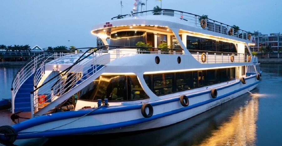 From Hanoi: Ha Long Bay Luxury Cruise Day Tour with Jacuzzi - Dog Rock, Duck Rock, and Thumb Rock