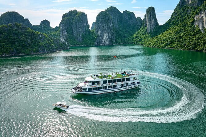 From Hanoi- Halong Bay 1 Day Save Cost With Limousine Bus Option - What this one-day Halong Bay trip is really like