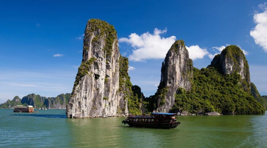 From Hanoi: Halong Bay Day Trip with Lunch and Transfers - The guides can shape the whole day