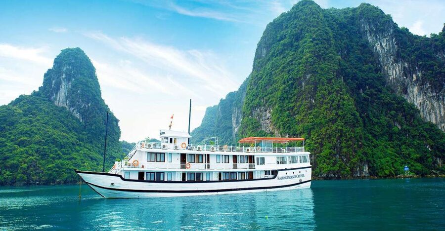 From Hanoi: Halong Explorer 3-Day Deluxe Cruise - Luon Cave and the first paddle