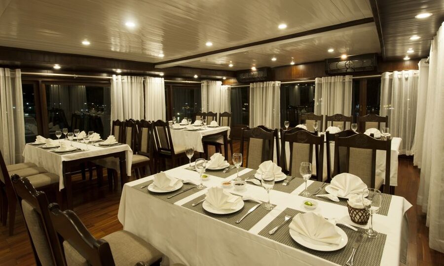 From Hanoi: Halong Explorer 3-Day Deluxe Cruise - Food, cabins, and service