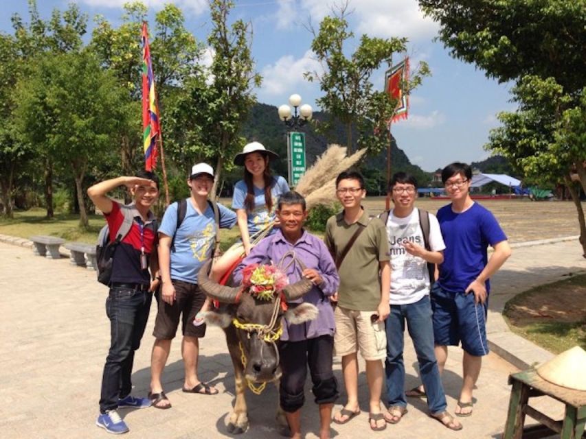 From Hanoi: Hoa Lu, Hang Mua Hike, Tam Coc Boat, and Lunch - Lunch in Tam Coc before the river ride