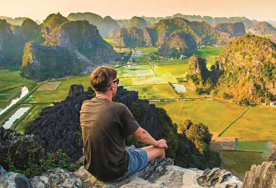 From Hanoi: Hoa Lu, Hang Mua Hike, Tam Coc Boat, and Lunch - Timing, comfort, and the long return to Hanoi