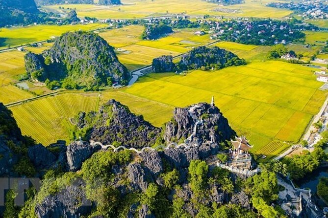From Hanoi: Hoa Lu, Tam Coc, and Mua Cave Scenic Day Trip - What guide Loi adds to the day