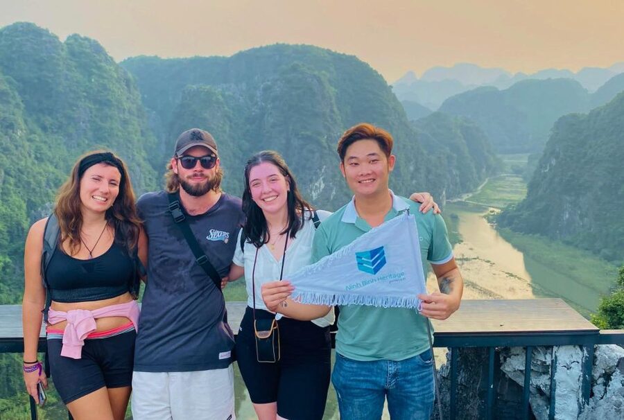 From Hanoi: Hoa Lu-Trang An-Mua Cave Luxury Trip w/Limousine - Hoa Lu and the temples of Vietnam’s early capital