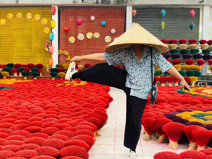 From Hanoi: Incense Village, Conical Hat and HaThai Art Tour - Practical details that affect the value