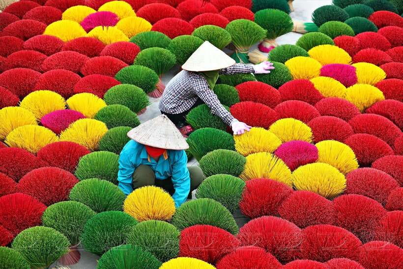 From Hanoi: Incense Village & Train Street Small Group Tour - Leaving the village around 10:00 am