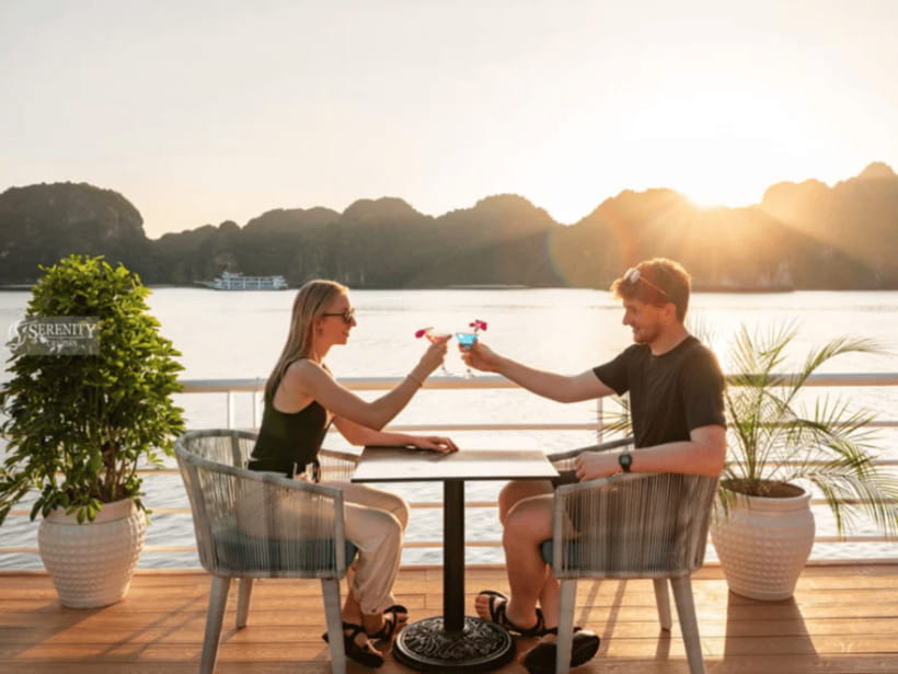 From Hanoi: Lan Ha Bay and Cat Ba Island Cruise with Lunch - The return cruise and a small sunset party