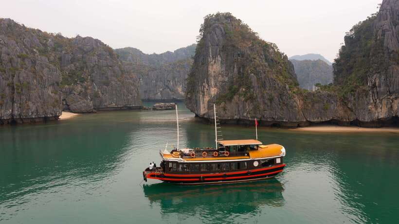 From Hanoi: Lan Ha Bay | Kayaking, Sightseeing, Cruise Trip - Kayaking through Dark and Bright Caves