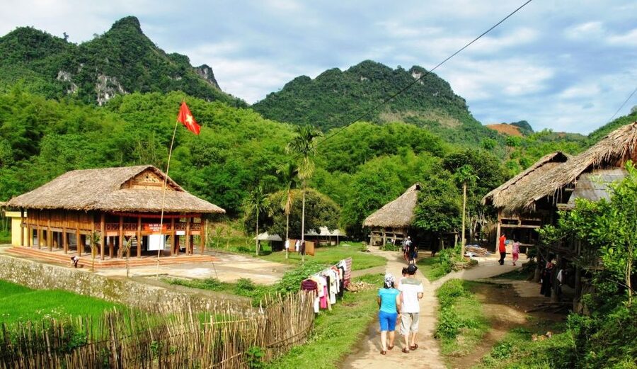 From Hanoi: Mai Chau Valley & Hill Tribes 2-Day Trek Tour - What makes Na Meo, Na Mo, and Xam Pa worthwhile