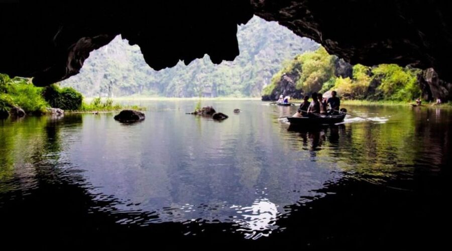 From Hanoi: Mua Cave - Tam Coc Full Day Tour - Bich Dong by bicycle, about 5 kilometers round trip