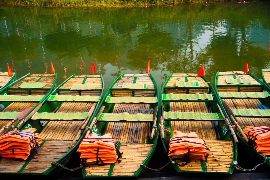 From Hanoi: Mua Cave - Tam Coc Full Day Tour - Three caves by sampan in Tam Coc