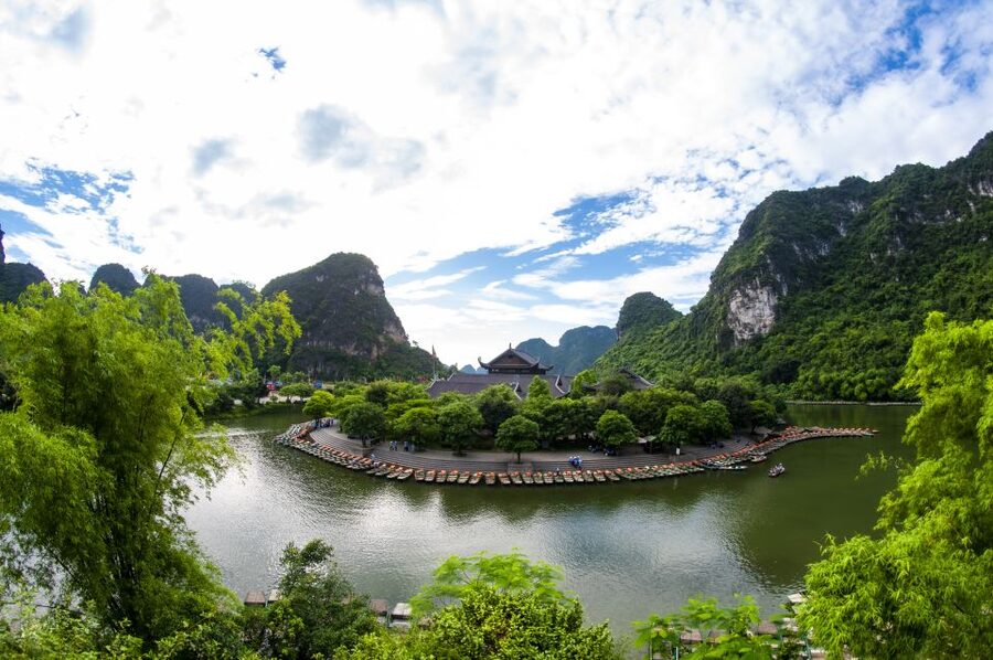 From Hanoi: Mua Cave - Tam Coc Full Day Tour - The real value of an 11-hour schedule