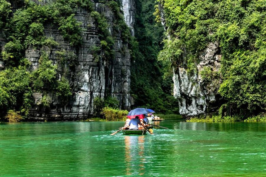 From Hanoi: Ninh Binh Bai Dinh & Trang An & Mua Caves - Lunch and the value of the $34 price