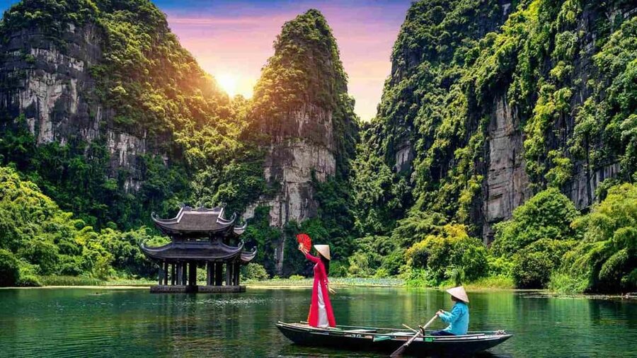 From Hanoi: Ninh Binh Bai Dinh & Trang An & Mua Caves - The Trang An boat ride takes center stage