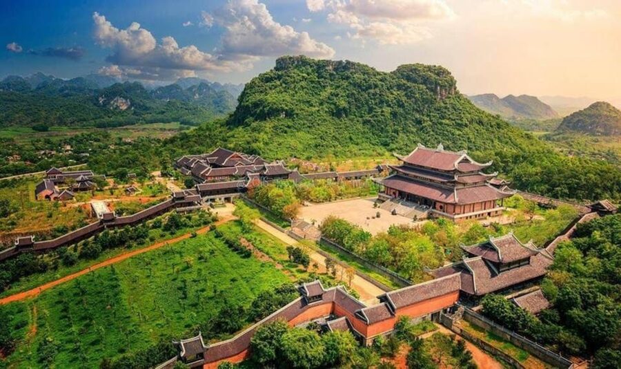 From Hanoi: Ninh Binh & Bai Dinh & Trang An & Mua Caves Tour - Bai Dinh Pagoda and its ancient hillside temple