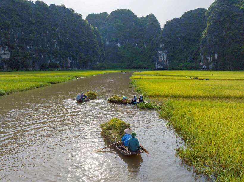 From Hanoi: Ninh Binh- Hoa Lu-Tam Coc- Mua Cave- Highlight - A choice between bicycles and a slower village visit
