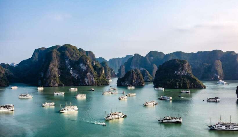 From Hanoi: Private Ha Long Bay Full-day Trip - The long road from Hanoi to Ha Long Bay