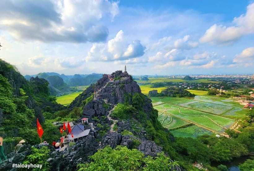 From Hanoi: Tam Coc Boat Trip and Hoa Lu & Mua Cave Tour - Lunch and the limits of a group buffet