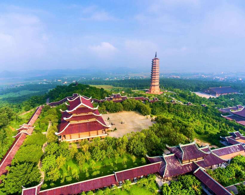 From Hanoi: Trang An Eco-tourism -Bai Dinh pagoda & Mua Cave - Trang An by boat, through cliffs and tunnel caves