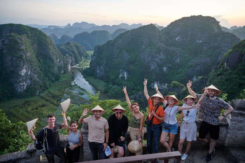 From Hanoi: Trang An, Hoa Lu & Mua Cave Full-Day Luxury Tour - Key points at a glance