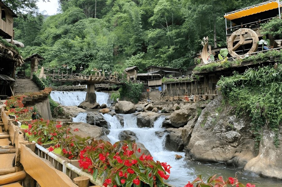 From Hanoi: Visit Sapa & Fansipan With Cable Car For 2 Days - The guide and group experience