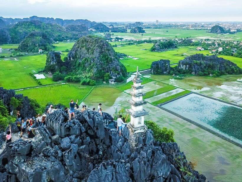 From Ninh Binh : Hoa Lu, Trang An, and Mua Cave Day Tour - Who should book this tour