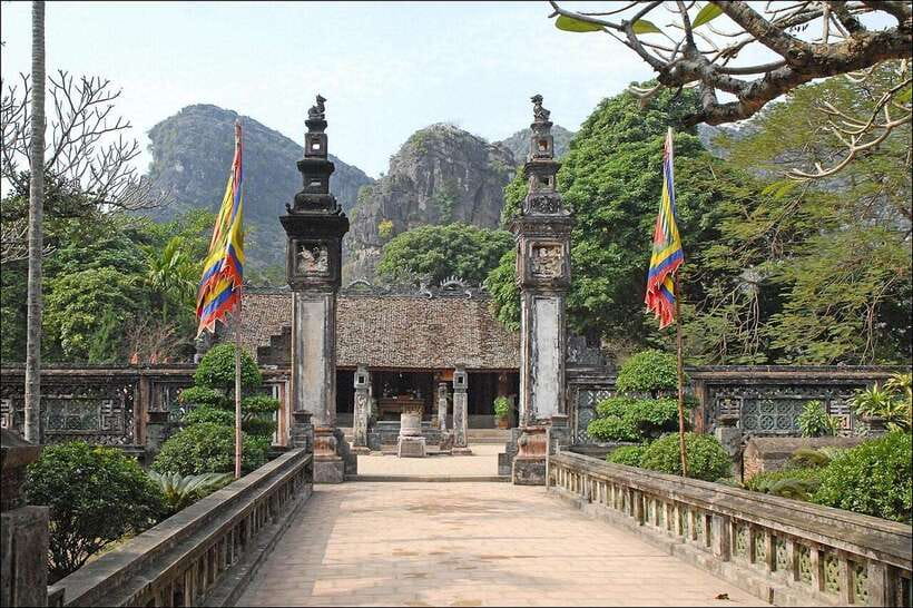 From Ninh Binh : Hoa Lu, Trang An, and Mua Cave Day Tour - Should you book the Hoa Lu, Trang An, and Mua Cave tour?