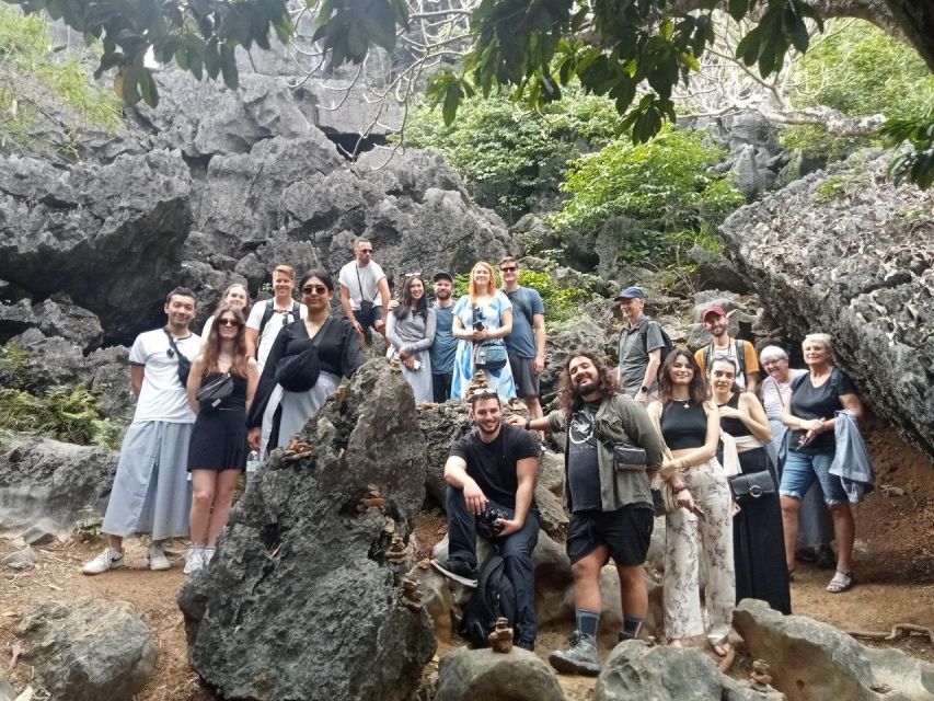 From Ninh Binh: Hoa Lu,Trang An,Mua Cave, Full Day Tour - Hoa Lu and the Dinh and Le temples