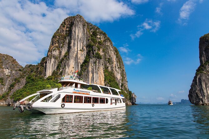 Full Day-All Inclusive: Halong Bay-Lan Ha Bay-Bai Tu Long Bay - Kayaking around Cua Van Floating Village