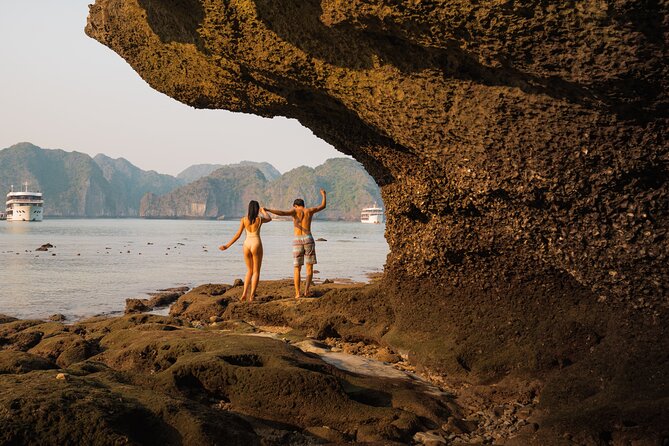 Full Day Group Tour in Lan Ha Bay - A Vietnamese cooking class at 4:00