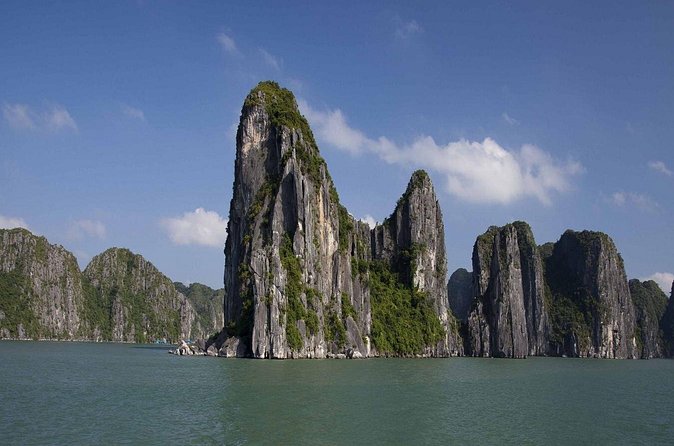Full-Day Halong Bay Tour Including Kayaking from Hanoi - Heavenly Palace Cave and the colored lights