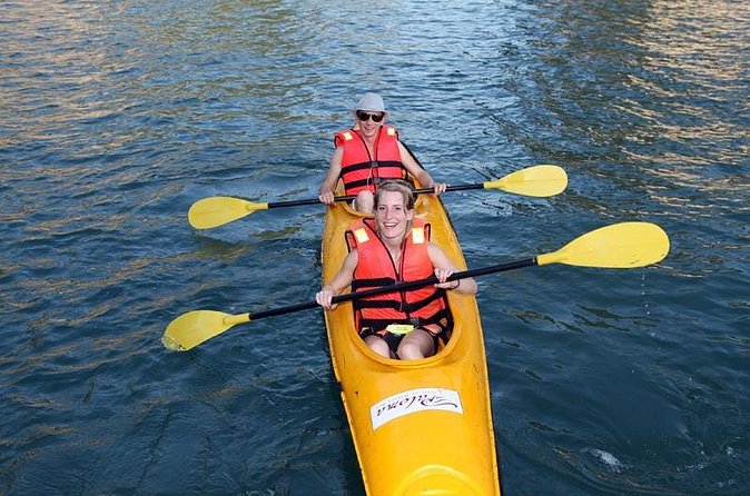 Full-Day Halong Bay Tour Including Kayaking from Hanoi - Forty minutes of kayaking at Ba Hang