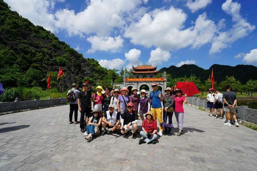 Full Day Hoa Lu - Tam Coc - Mua Cave/Buffet/Tour Guide/Bus - Key Points