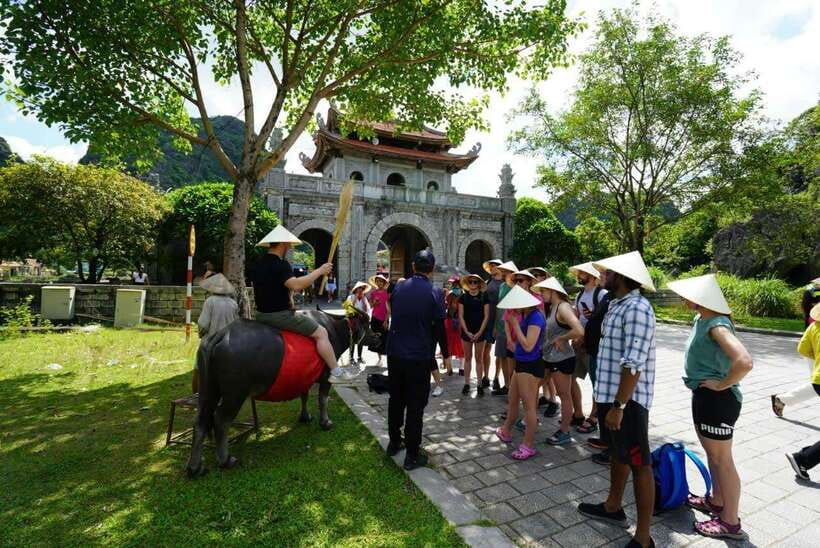 Full Day Hoa Lu - Tam Coc - Mua Cave/Buffet/Tour Guide/Bus - Why This Hanoi to Ninh Binh Day Trip Works