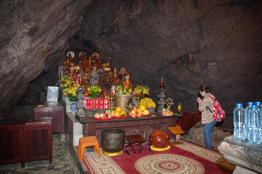 Full-Day Perfume Pagoda Private or Small-Group Tour - Lunch near the mountain base