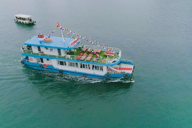 Full Day Phong Nha Cave Tour Departing from Hanoi - Lunch at Dark Cave restaurant