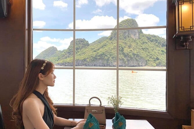 Full Day Private Tour in Halong with Lunch - The real shape of this 12-hour Halong Bay day