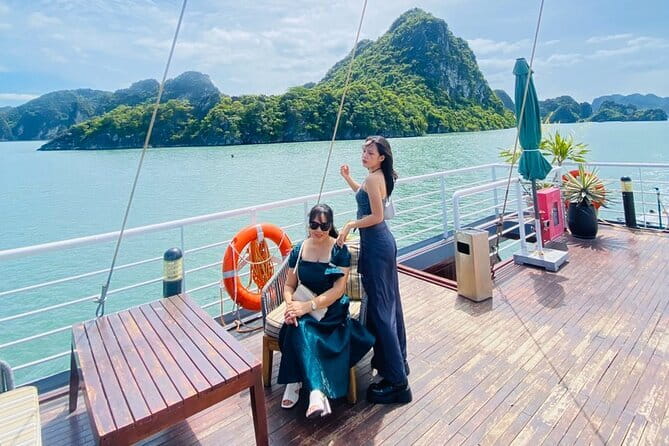 Full Day Private Tour in Halong with Lunch - Making Vietnamese summer rolls at 4:00 p.m.