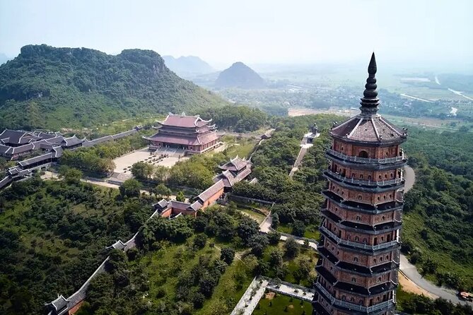 Full Day Private Tour of Ninh Binh with Limousine - The road from Hanoi to Ninh Binh