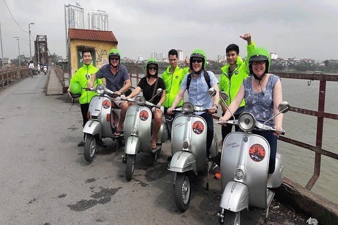 Full-Day Private Walking Tour in Hanoi City - Walking beside Hoan Kiem Lake