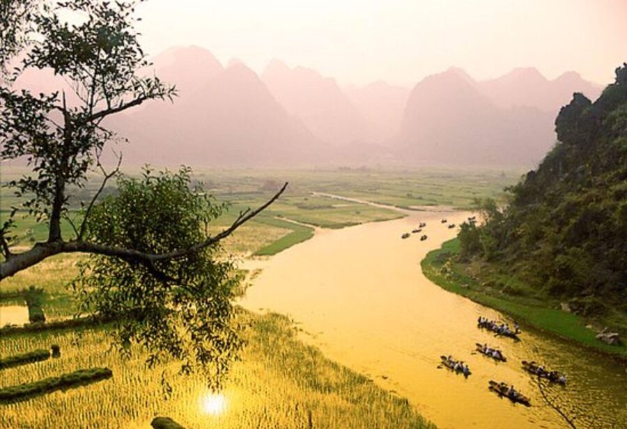 Full Day to Perfume Pagoda - Who should book this day trip?
