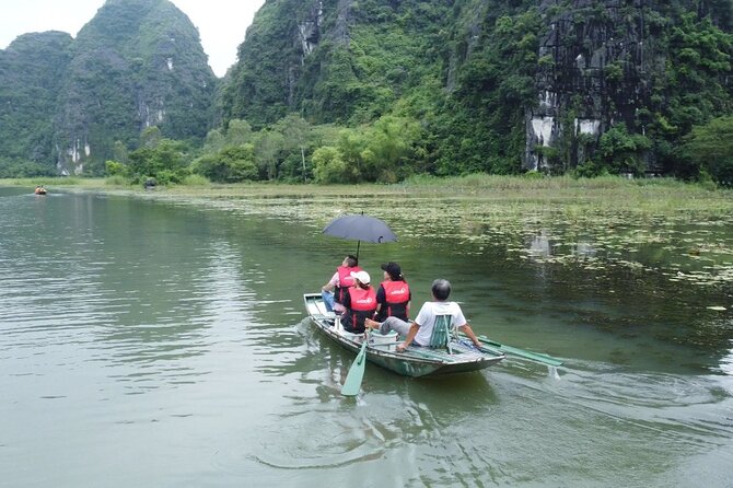 Guided Full Day Ninh Binh Small Group Tour by Limousine - Who should book this tour