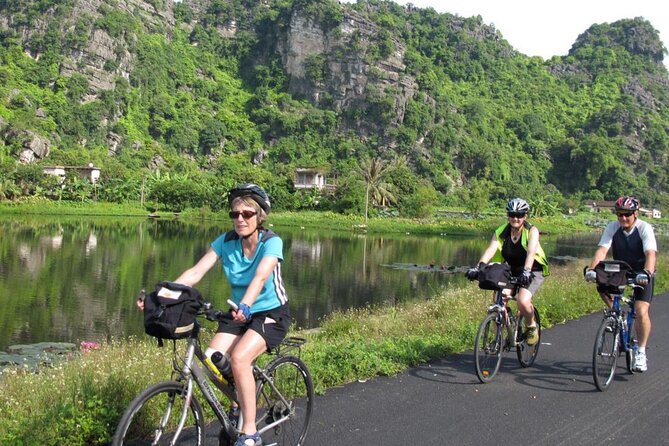 Guided Full Day Ninh Binh Small Group Tour by Limousine - A farm visit that explains daily life