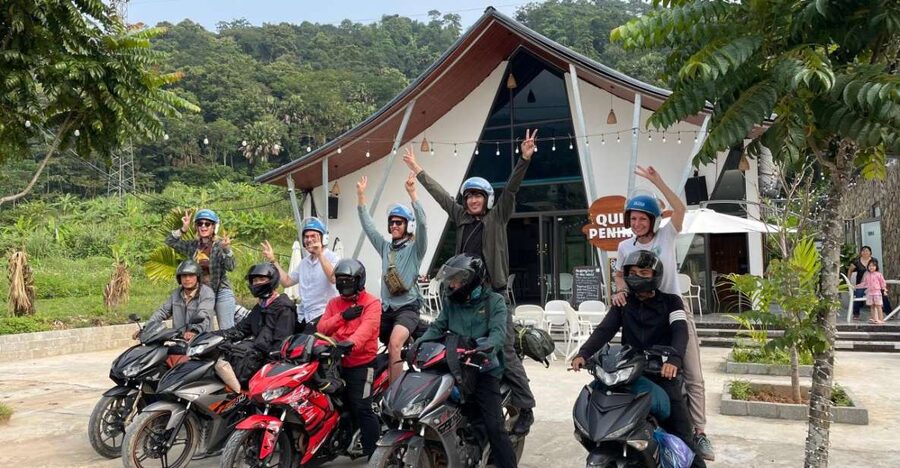 Hà Giang: 2-Day 2-Night Ha Giang Loop with Quiri Hostel - Getting from Hanoi to Hà Giang on day zero