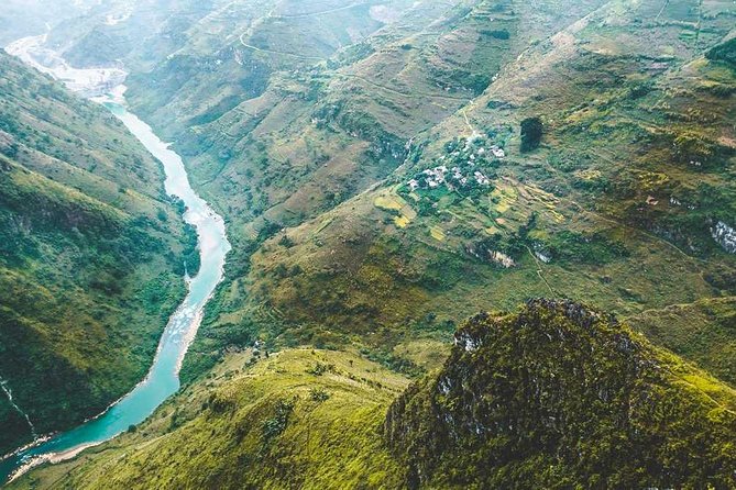 Ha Giang Loop 4 nights 3 days - Night one: Hanoi to Ha Giang by sleeper bus