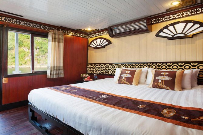 Ha Long Bay 2D1N on a 3-Star Cruise - Surprise Cave and the first afternoon